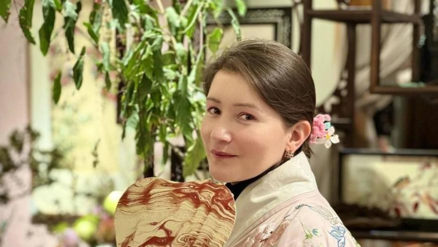 澳门三肖三码期期准免费资料,39岁女医生发工作日常被60万人点赞,决策资料解释落实_增强版V4.63